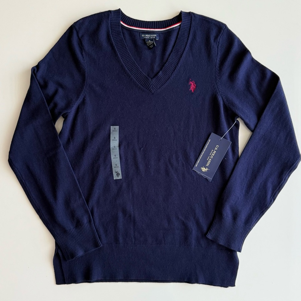 NWT - NEW - Women's Soft Touch V-Neck Sweater in Evening Blue (EVBL) Navy Small